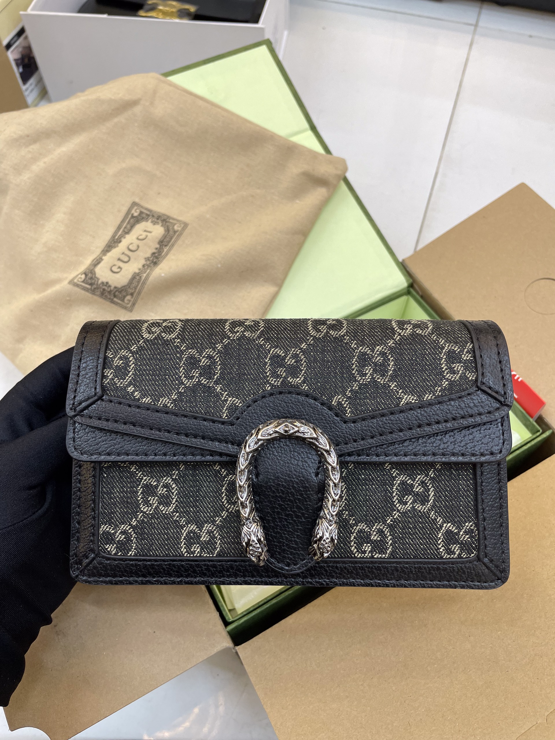 Túi Xách Gucci Dionysus Super Màu Đen Khóa Bạc Size 18cm